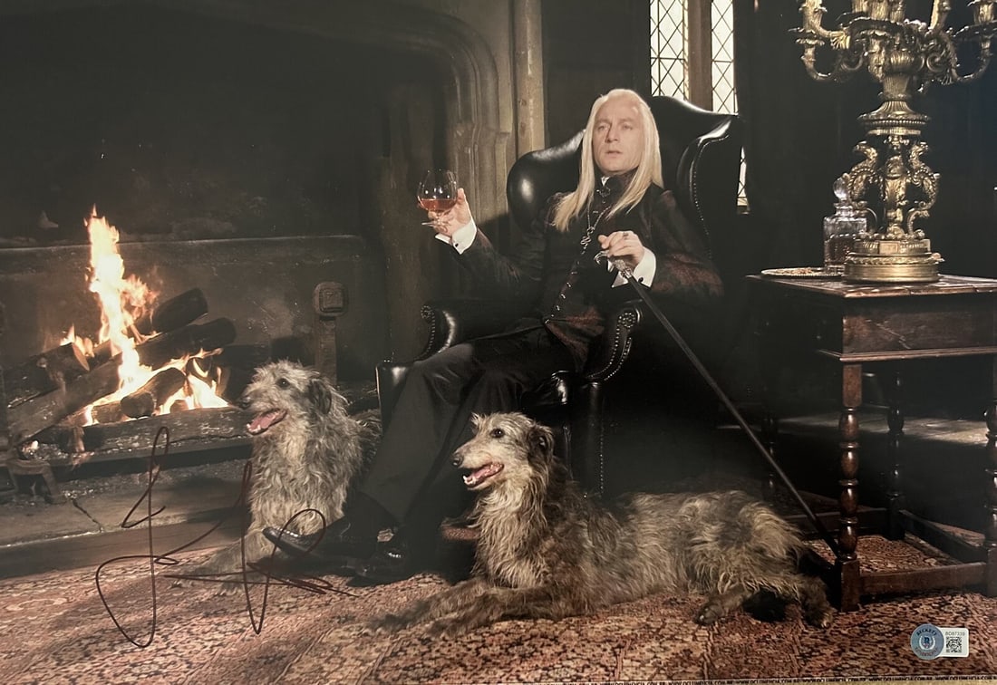 Jason Isaacs Lucius Malfoy Signed 12x18 Photo Beckett Certified: Jason Isaacs Lucius Malfoy Signed 12x18 Photo Beckett Certified This is an autographed 12x18 photograph of Jason Isaacs as Lucius Malfoy from the Harry Potter series. The signature is rendered in blac
