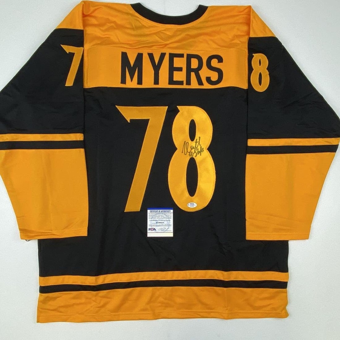 Nick Castle Autographed Michael Myers Halloween Black Jersey PSA/DNA COA: Nick Castle Autographed Michael Myers Halloween Black Jersey PSA/DNA COA This is an original autographed black jersey of Nick Castle, famous for portraying Michael Myers in the Halloween franchise. Th