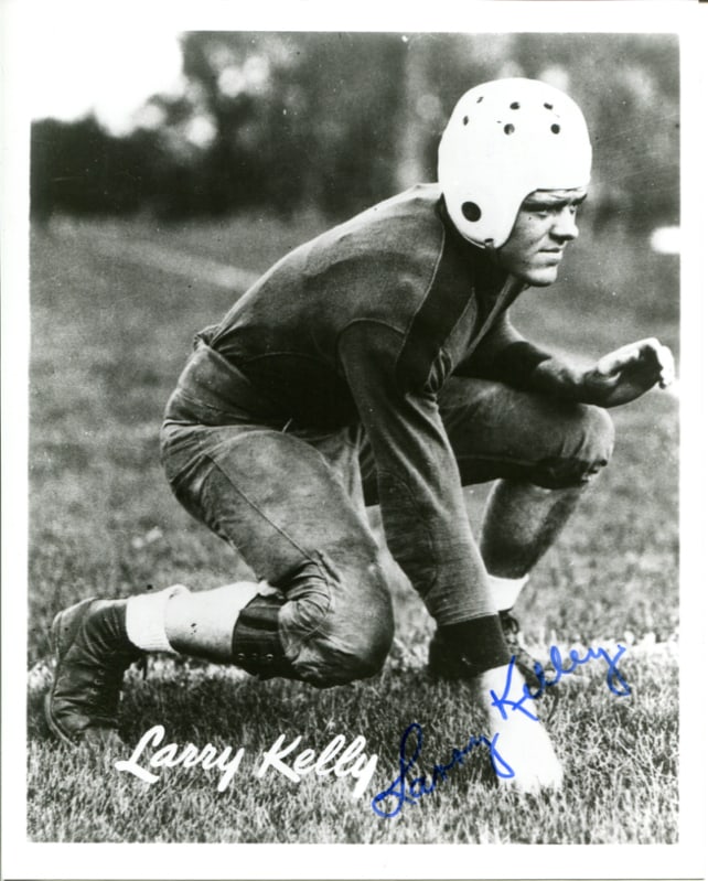 Larry Kelley Autographed 8x10 Heisman Photo PSA/DNA Authentic: Larry Kelley Autographed 8x10 Heisman Photo PSA/DNA Authentic This is an 8x10 photo signed by Larry Kelley, a prestigious Heisman Trophy winner from Yale. The photo is an original item, not a reprint,