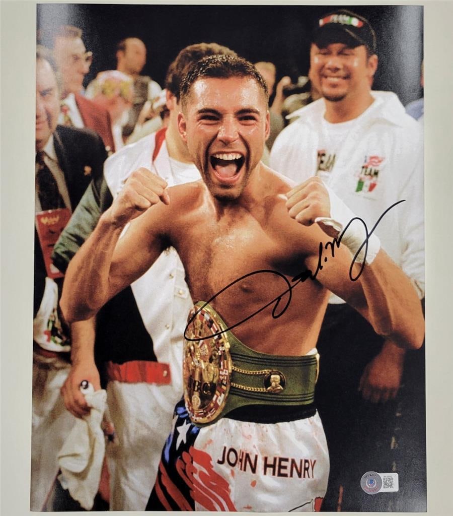 Oscar De La Hoya Signed 11x14 Photo Boxing HOF Beckett BAS (1 of 3)