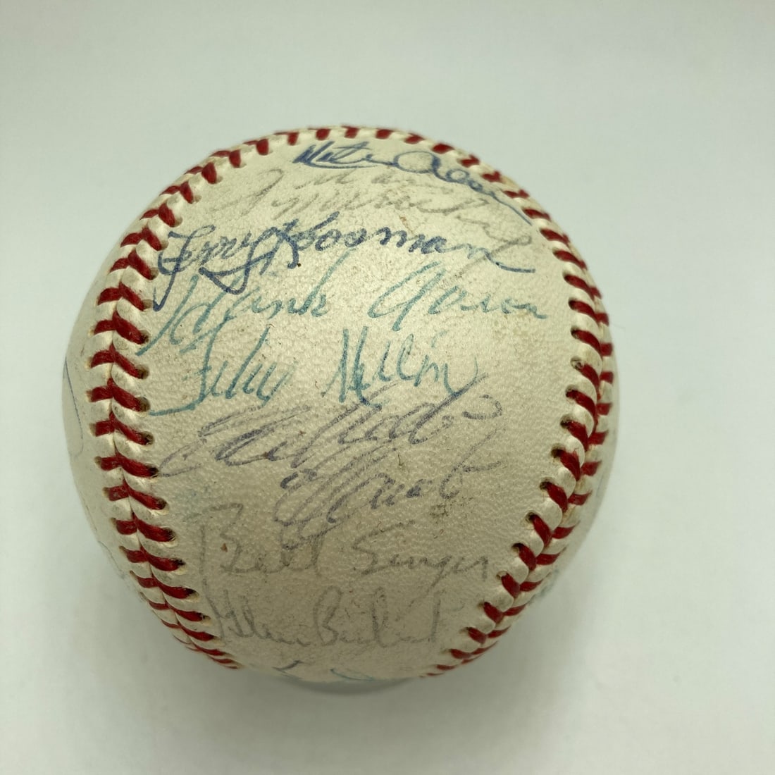1969 National League All Star Team Signed Baseball Roberto Clemente Beckett COA: 1969 National League All Star Team Signed Baseball Roberto Clemente Beckett COA Celebrate the legacy of baseball with this authentic 1969 National League All-Star Team Signed Baseball, featuring the i