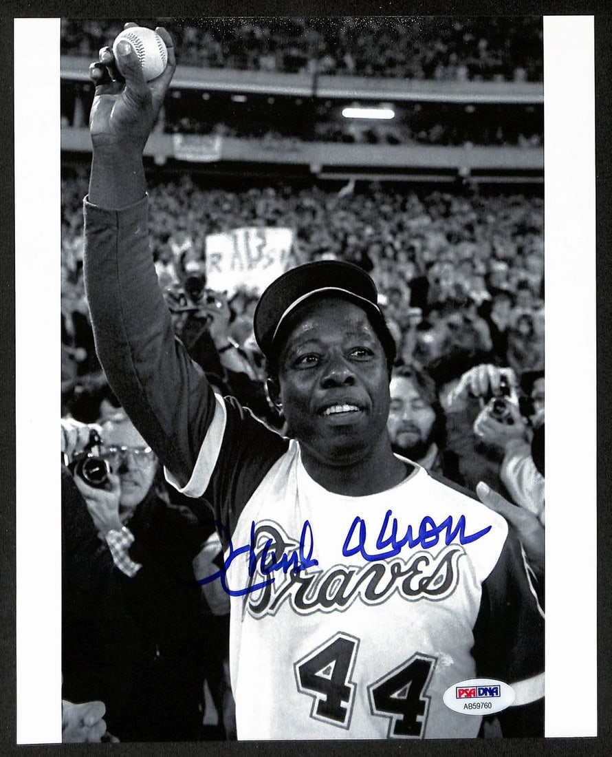 Hank Aaron HOF Autographed 8x10 B/W Photo #715 Braves PSA/DNA (1 of 2)