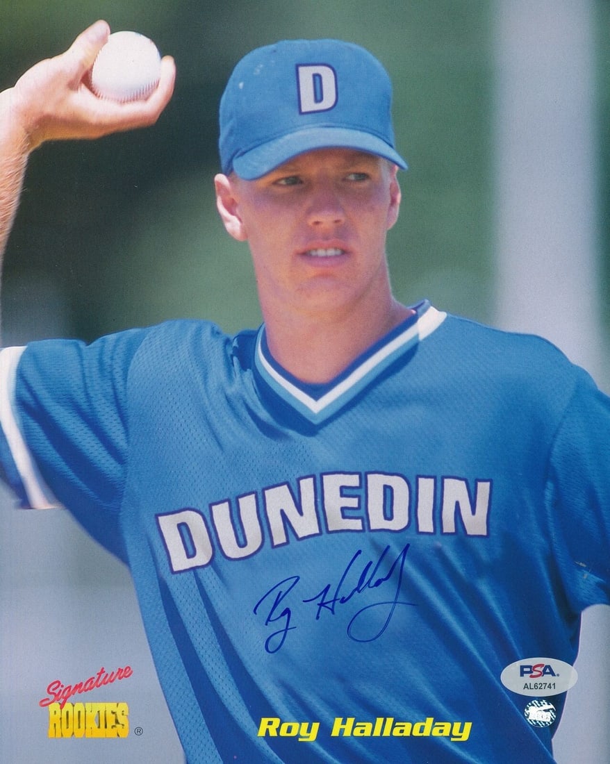 Roy Halladay HOF Autographed 8x10 Photo Phillies Blue Jays PSA/DNA: Roy Halladay HOF Autographed 8x10 Photo Phillies Blue Jays PSA/DNA This is a Roy Halladay Hall of Fame Autographed 8x10 Photo featuring both the Philadelphia Phillies and the Toronto Blue Jays. The ph