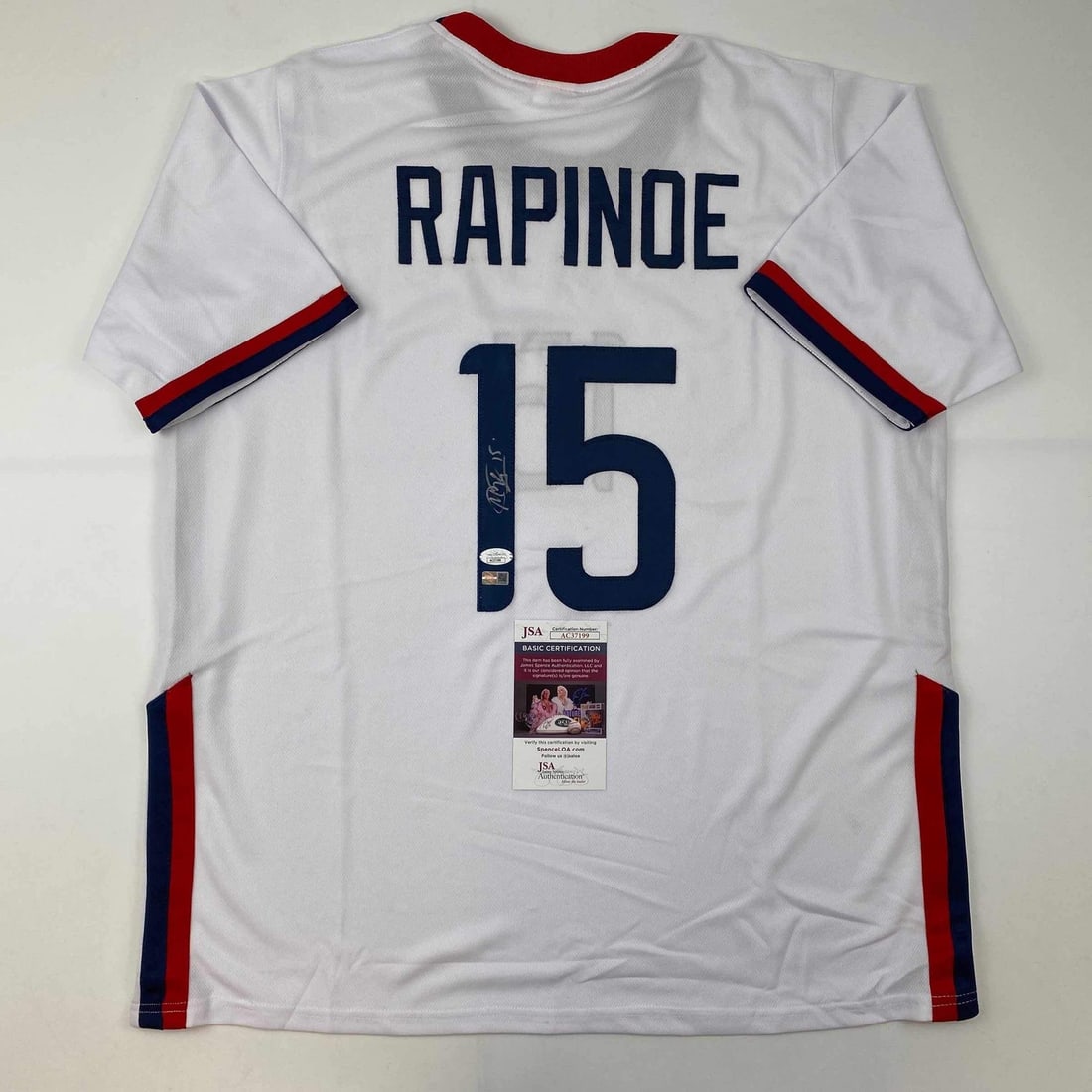 Megan Rapinoe Autographed USA Soccer Jersey JSA COA Gem Mint: Megan Rapinoe Autographed USA Soccer Jersey JSA COA Gem Mint This autographed jersey of Megan Rapinoe is a unique collectible for soccer enthusiasts. It features the name and number of the renowned pl