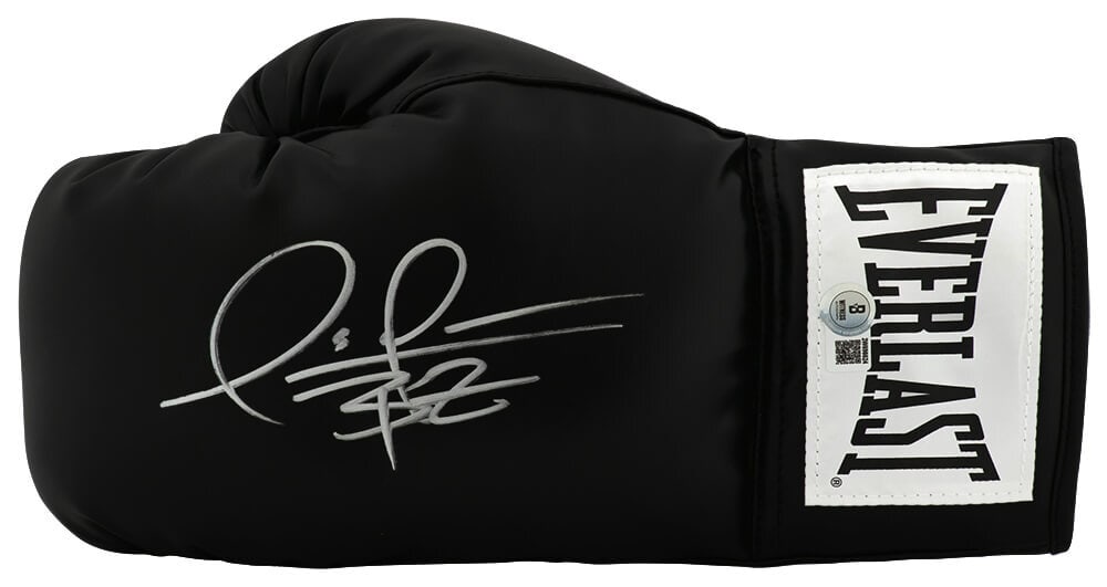 Deontay Wilder Signed Everlast Boxing Glove with Beckett COA: Deontay Wilder Signed Everlast Boxing Glove with Beckett COA This authentic Everlast black boxing glove is signed by Deontay Wilder, the renowned heavyweight champion. The item includes a Beckett Auth