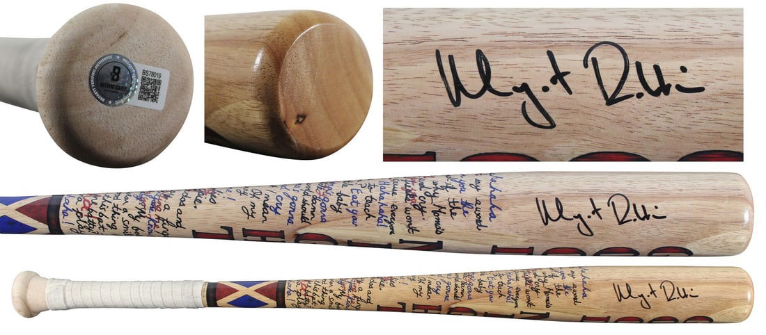 Margot Robbie Signed Blonde Suicide Squad Prop Baseball Bat BAS Certified: Margot Robbie Signed Blonde Suicide Squad Prop Baseball Bat BAS Certified This exquisite blonde prop replica baseball bat, inspired by the iconic character from the Suicide Squad, has been personally