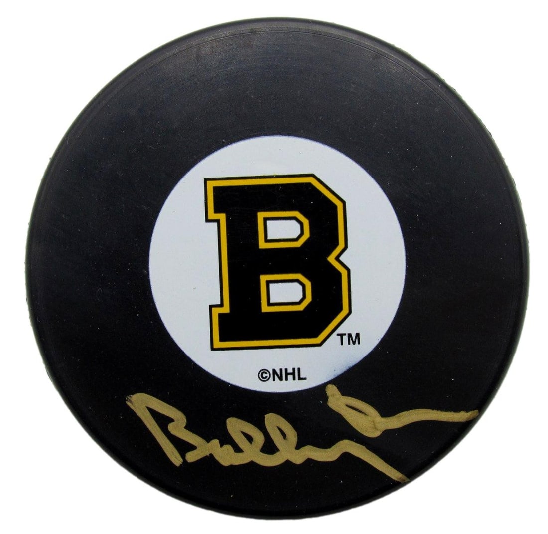 Boston Bruins Hockey Puck Signed by Bobby Orr with PSA DNA Authentication (1 of 2)