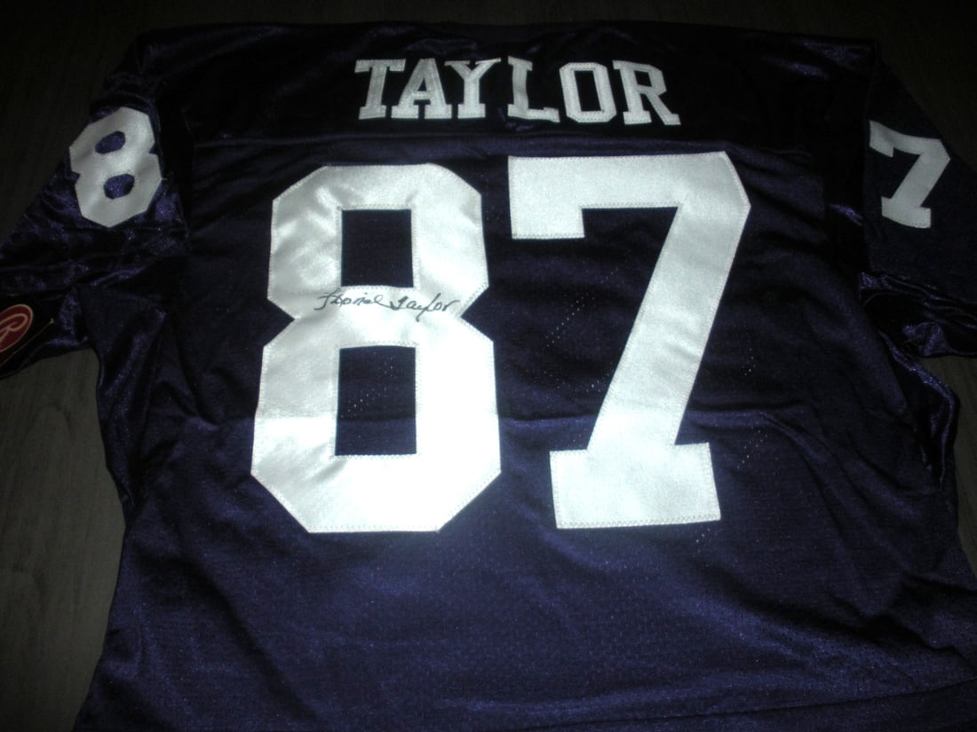 Cleveland Browns Lionel Taylor Signed Jersey with Beckett COA (1 of 4)