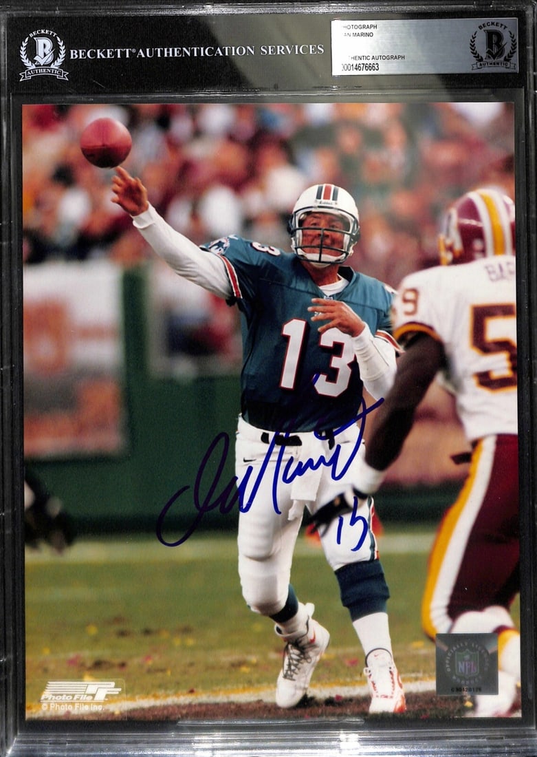 Dan Marino Miami Dolphins Autographed 8x10 Photo Beckett Certified (1 of 1)