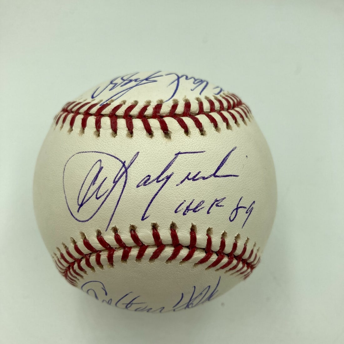 Boston Red Sox Legends Signed Baseball Yastrzemski Fisk Seaver JSA COA: Boston Red Sox Legends Signed Baseball Yastrzemski Fisk Seaver JSA COA Celebrate the legacy of baseball with this authentic Major League Baseball signed by Red Sox legends Carl Yastrzemski, Carlton Fi