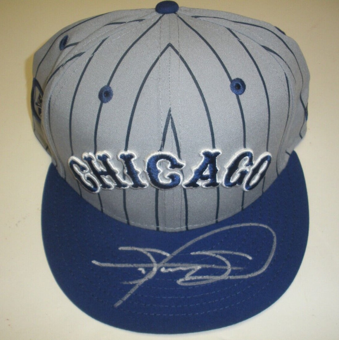Sammy Sosa Signed Chicago Cubs Authentic Hat with Beckett COA (1 of 2)