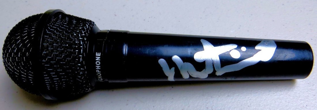 Martin Lawrence Autographed Microphone Beckett Authenticated (1 of 3)