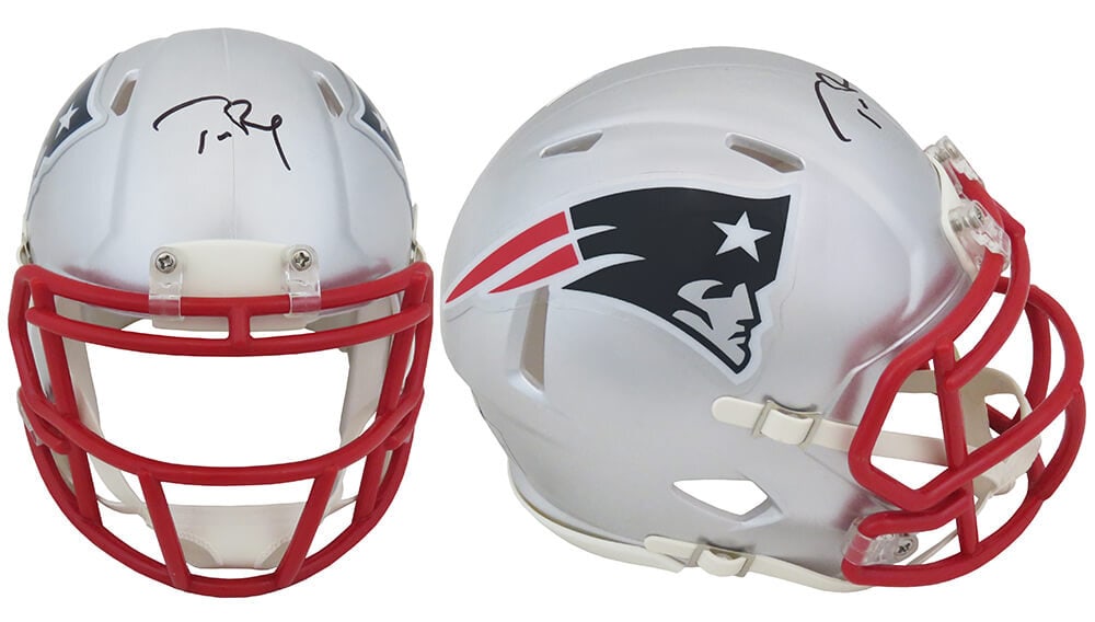 Tom Brady Signed New England Patriots Mini Helmet with Fanatics LOA (1 of 1)