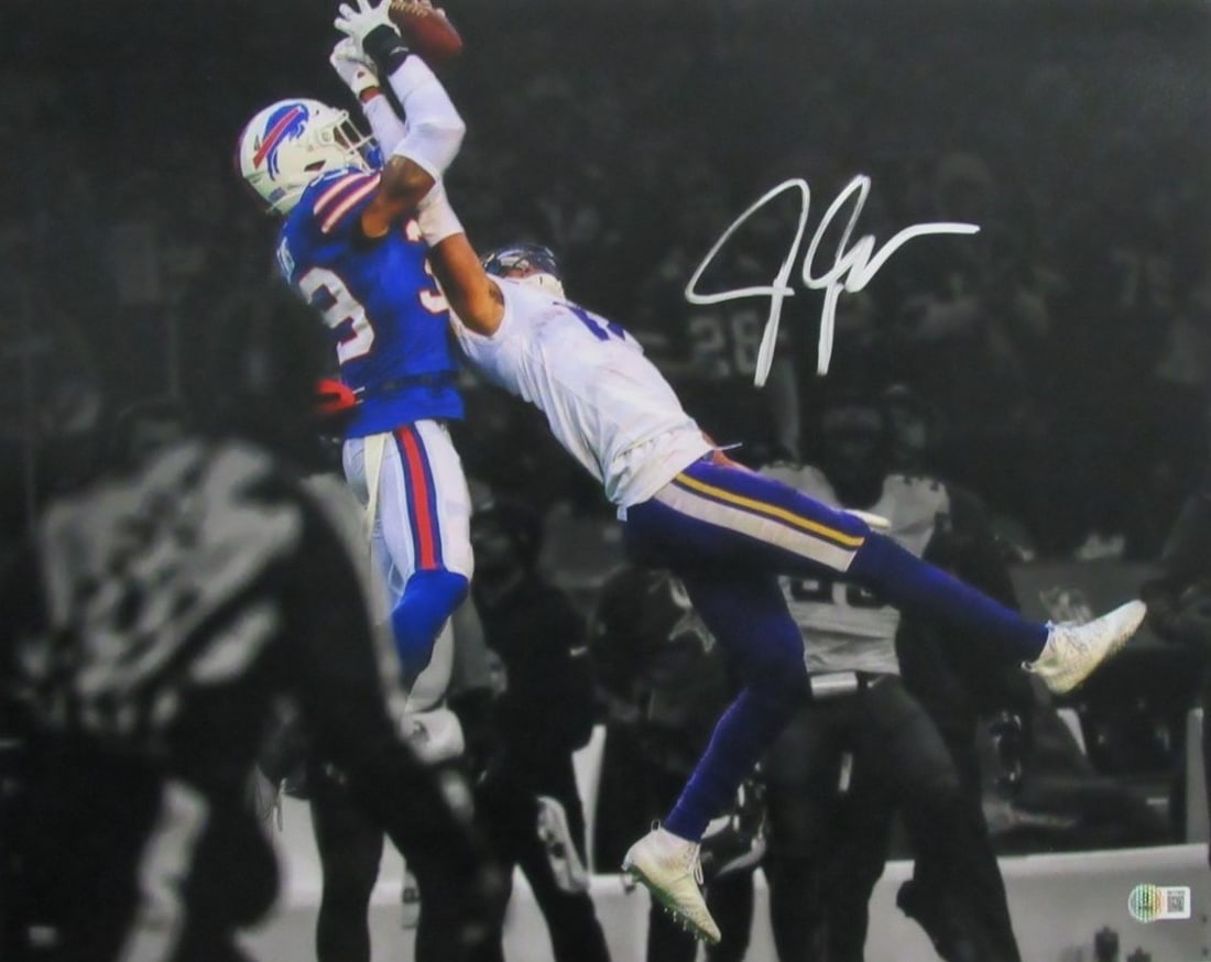 Justin Jefferson Autographed 16x20 Photo Minnesota Vikings Beckett Authenticated (1 of 3)