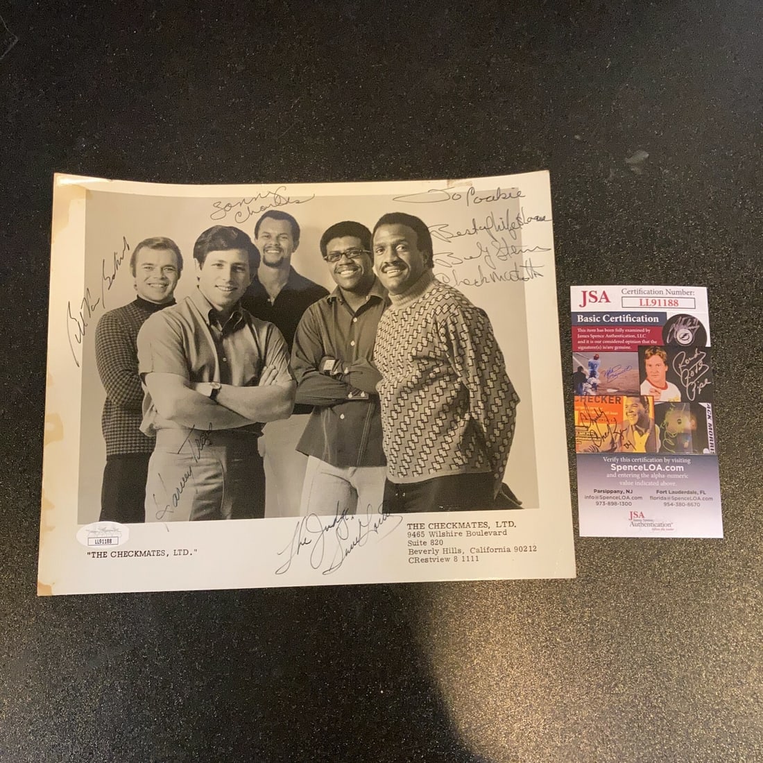 Checkmates Ltd. Vintage Photo 5 Signatures JSA Certified (1 of 7)