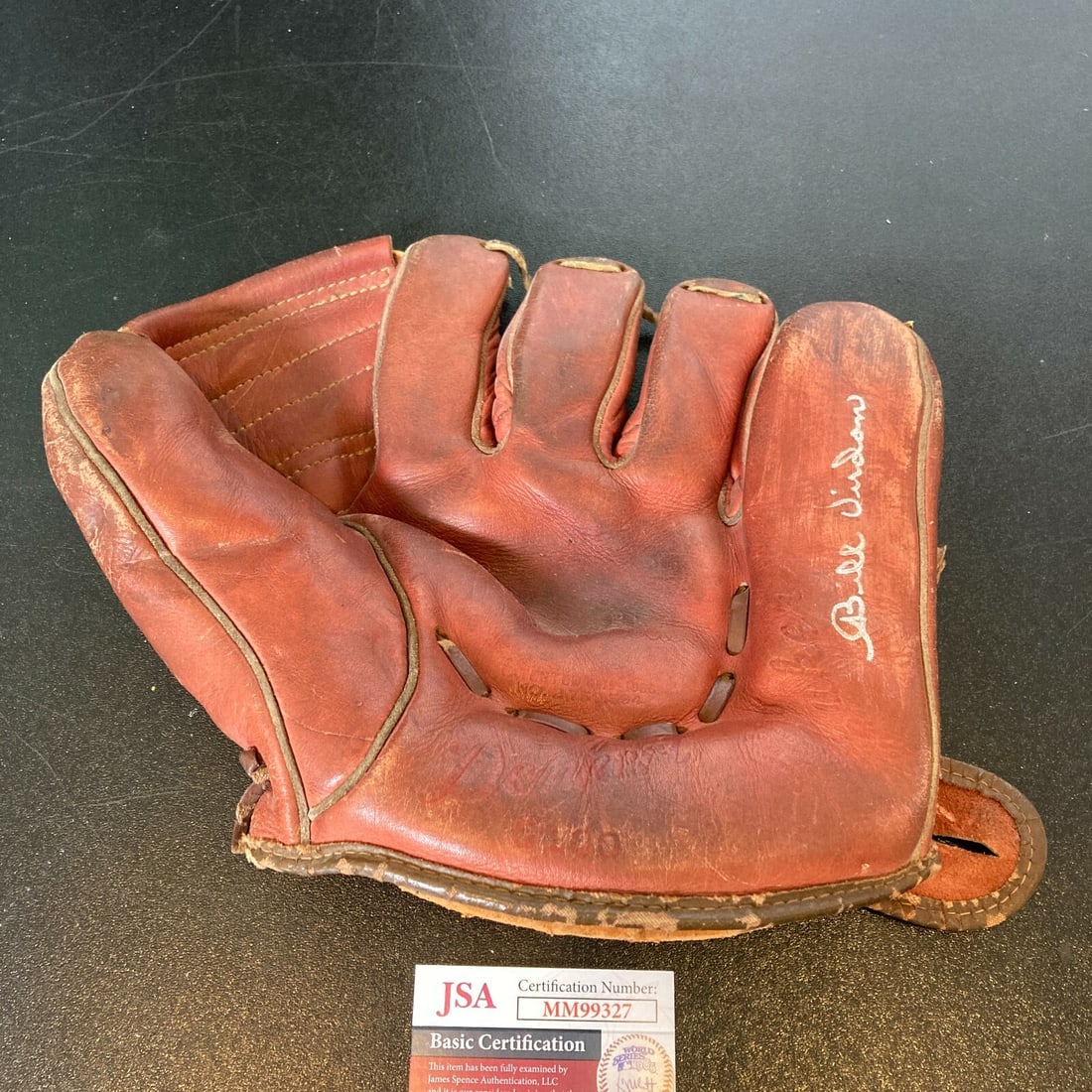 Bill Virdon 1950s Signed Baseball Glove JSA Certified (1 of 6)