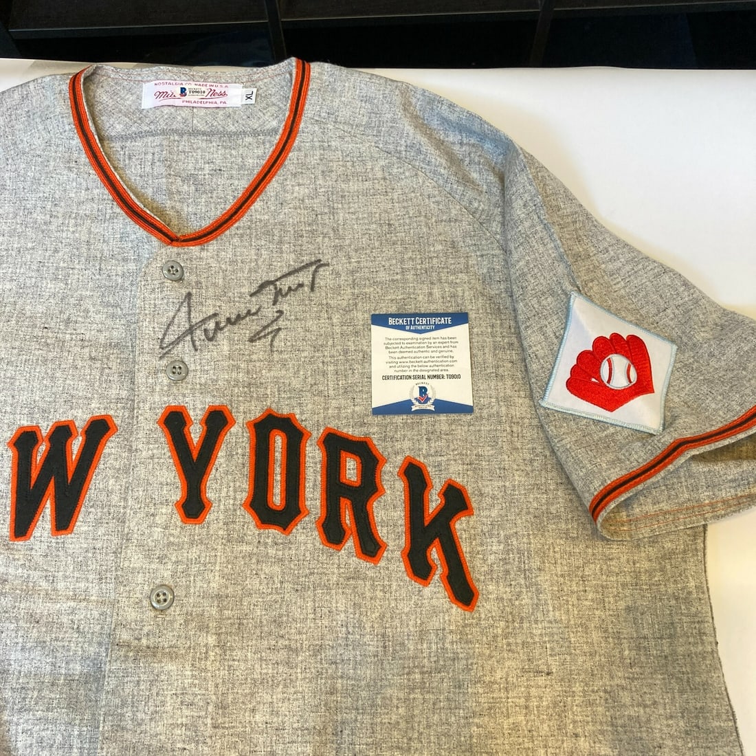 Willie Mays Signed Authentic Mitchell & Ness New York Giants Jersey Beckett COA (1 of 10)