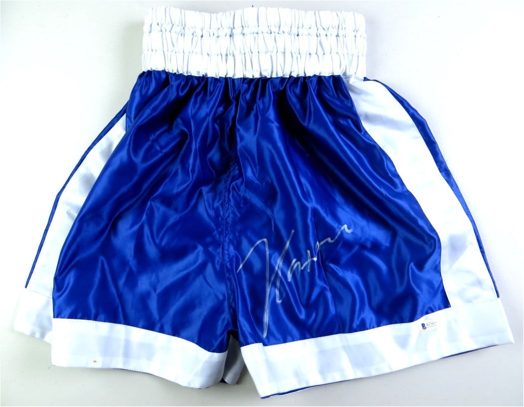 Julio Cesar Chavez Signed Boxing Trunks Blue White Beckett Authenticated (1 of 4)