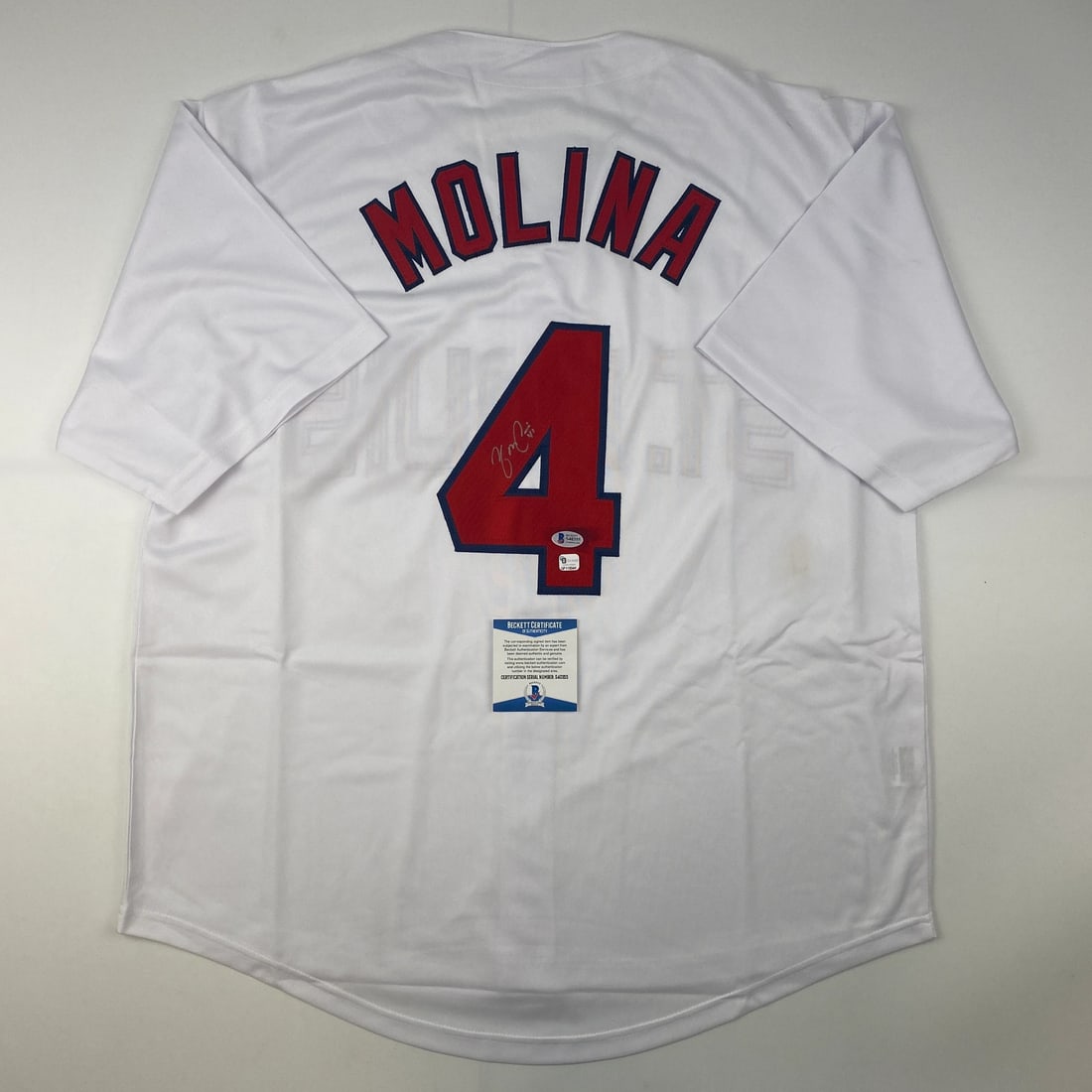 Yadier Molina Signed St. Louis Cardinals Jersey Beckett Authenticated: Yadier Molina Signed St. Louis Cardinals Jersey Beckett Authenticated Celebrate your admiration for Yadier Molina with this autographed St. Louis Cardinals white baseball jersey. This original custom