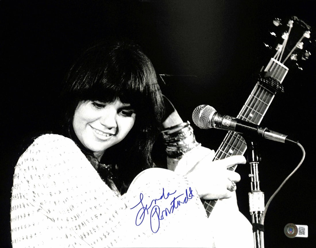Linda Ronstadt Autographed 11x14 Photo Beckett Certified (1 of 1)