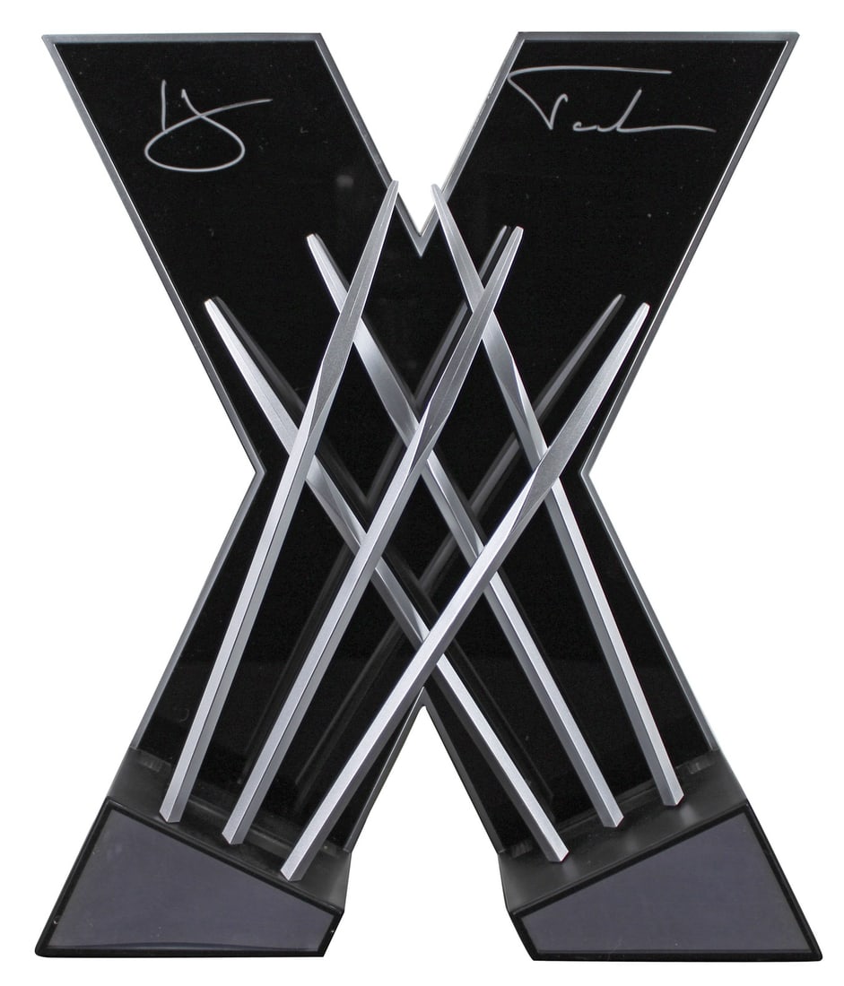Hugh Jackman Signed X-Men Wolverine Prop Claws Display with Beckett COA: Hugh Jackman Signed X-Men Wolverine Prop Claws Display with Beckett COA This authentic prop replica of Wolverine's claws has been personally signed by Hugh Jackman, the iconic actor known for his role