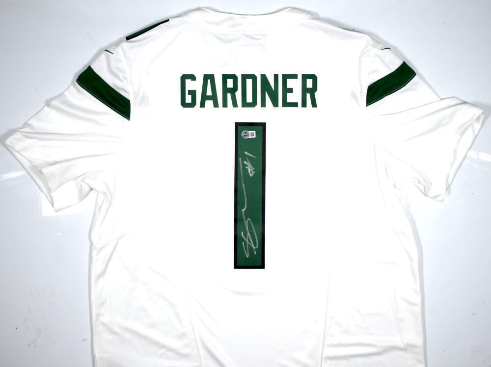 Ahmad Sauce Gardner Signed New York Jets Vapor Jersey Beckett Authenticated: Ahmad Sauce Gardner Signed New York Jets Vapor Jersey Beckett Authenticated This limited edition Nike Vapor jersey is signed by Ahmad Sauce Gardner, the standout player of the New York Jets. An origin