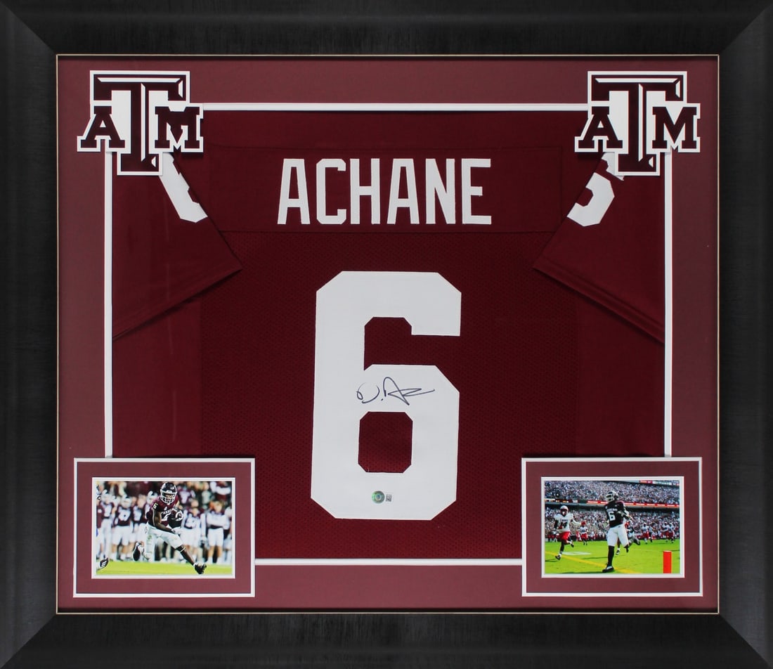 Texas A&M De'Von Achane Signed Framed Jersey with BAS Authentication: Texas A&M De'Von Achane Signed Framed Jersey with BAS Authentication This authentic maroon pro-style framed jersey features the signature of De'Von Achane, a standout player from the Texas A&M Aggies