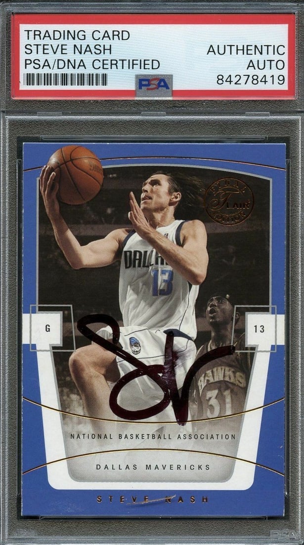 2004 Fleer #5 Steve Nash Signed Card PSA Authenticated Mavericks (1 of 2)