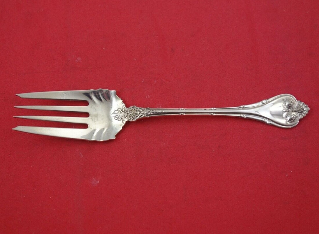 Whiting Empire Sterling Silver Fish Serving Fork 7 3/4 Antique: Whiting Empire Sterling Silver Fish Serving Fork 7 3/4 Antique This exquisite fish serving fork is crafted from sterling silver and features the elegant Empire pattern by Whiting. Measuring 7 3/4 inch
