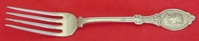 Hotchkiss & Schreuder Medallion Sterling Silver Fork 7": Hotchkiss & Schreuder Medallion Sterling Silver Fork 7" Presenting a stunning Sterling Silver Regular Fork in the Medallion pattern by Hotchkiss & Schreuder. This elegant piece features exquisite craf