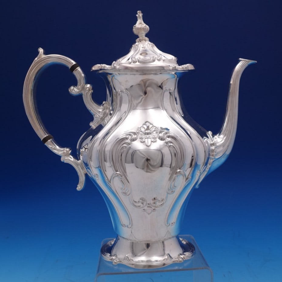 Chantilly Gorham Silverplate Coffee Pot 6x10.5 Never Used: Chantilly Gorham Silverplate Coffee Pot 6x10.5 Never Used Experience the timeless elegance of the Chantilly by Gorham Silverplate Coffee Pot, a true embodiment of 18th-century French design. Crafted w