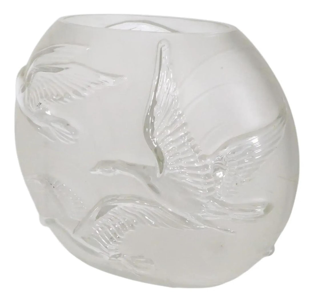 Art Deco Phoenix Glass Flying Geese Pattern Vase 1930s (1 of 10)