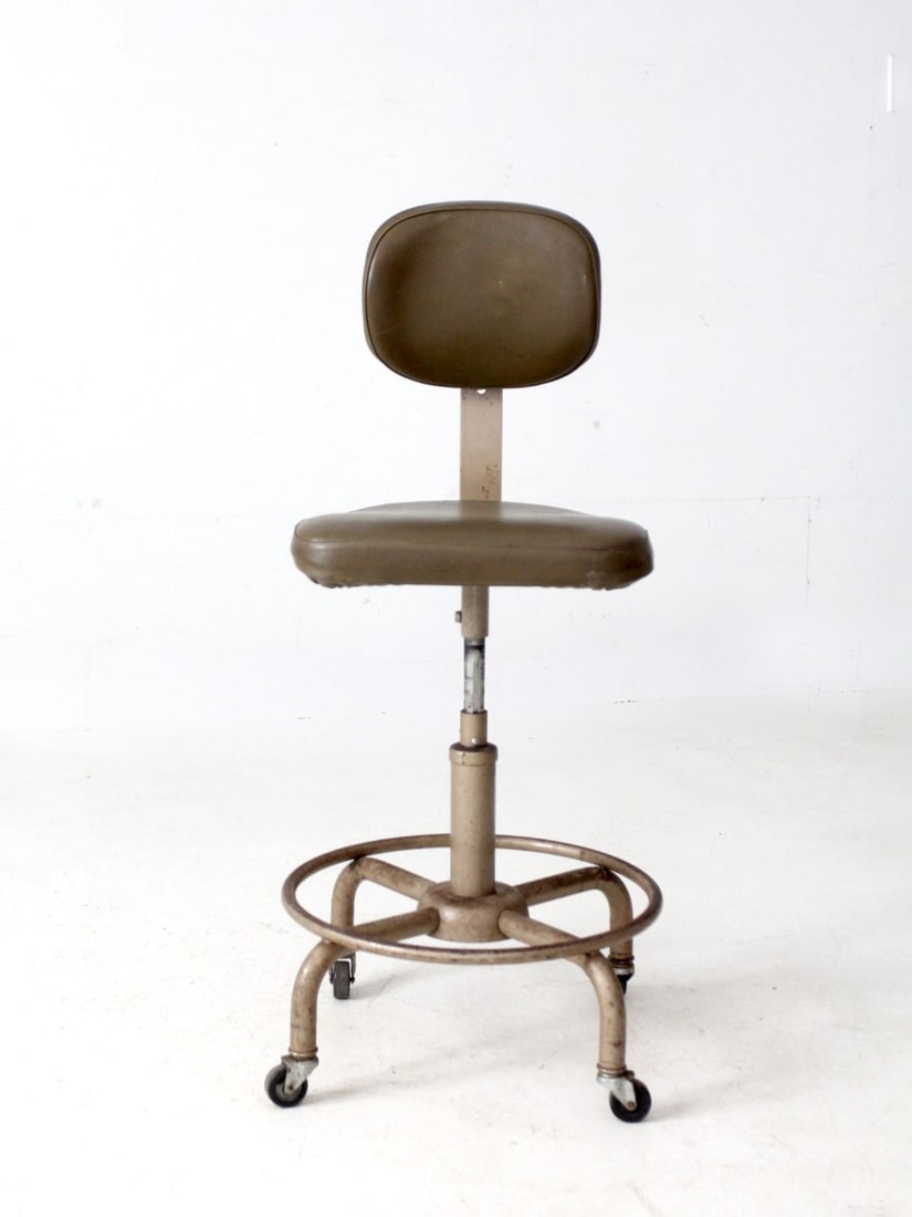 1970s Vintage Industrial Adjustable Steel Stool with Olive Vinyl (1 of 18)