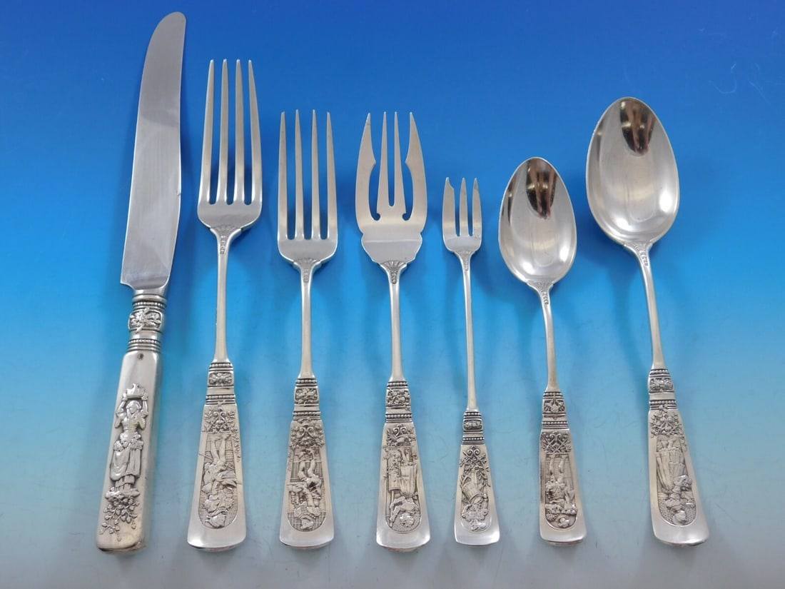 Gorham Fontainebleau Sterling Silver Flatware Set 73 Pieces for 8: Gorham Fontainebleau Sterling Silver Flatware Set 73 Pieces for 8 Experience the elegance of dining with the Fontainebleau Sterling Silver Flatware Set by Gorham, crafted for service of 8. This exquis