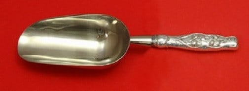 Whiting Sterling Silver Ice Scoop Lily of the Valley 9 3/4" Custom Made: Whiting Sterling Silver Ice Scoop Lily of the Valley 9 3/4" Custom Made This exquisite ice scoop, crafted by Whiting, features the elegant Lily of the Valley pattern. Made from high-quality sterling s