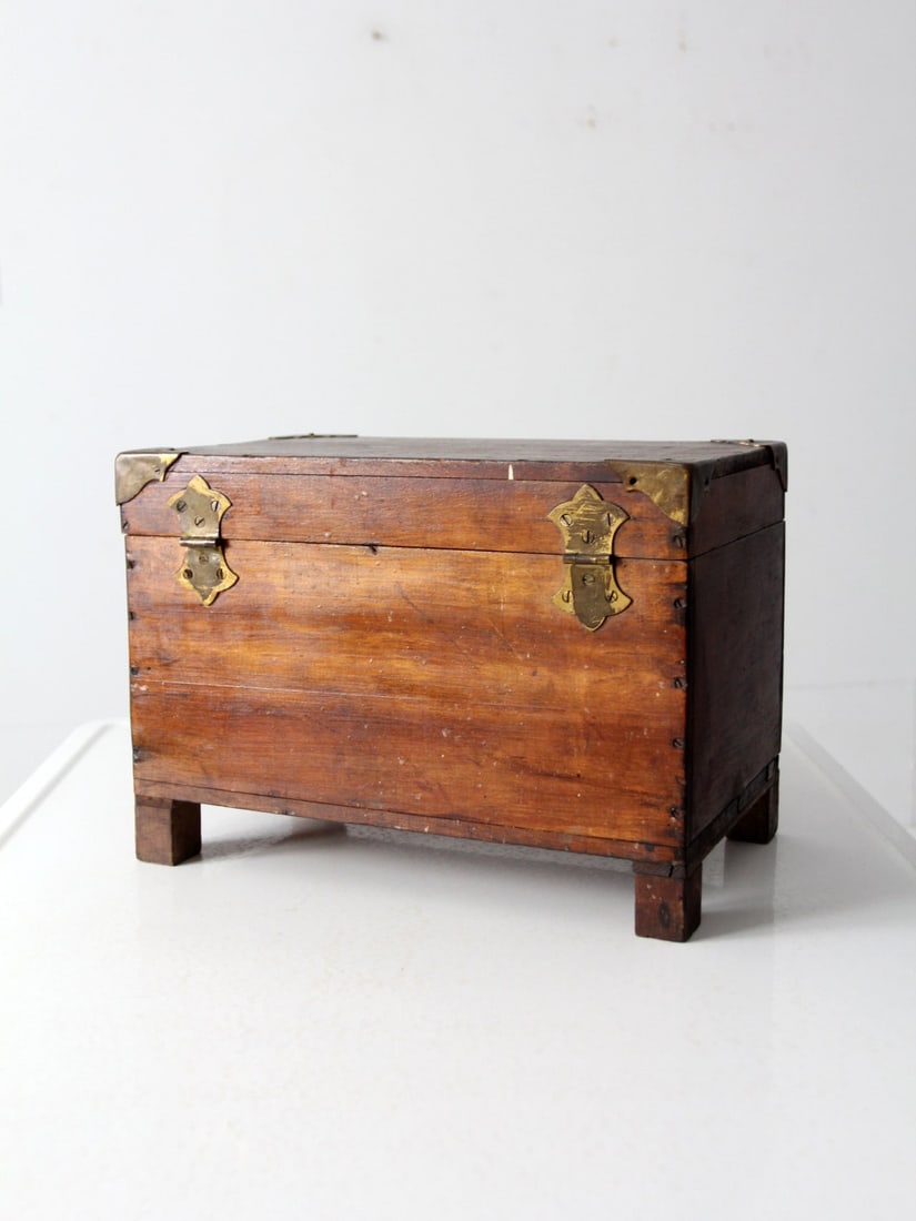 Early 20th Century Antique Wooden Storage Chest with Brass Accents - 4