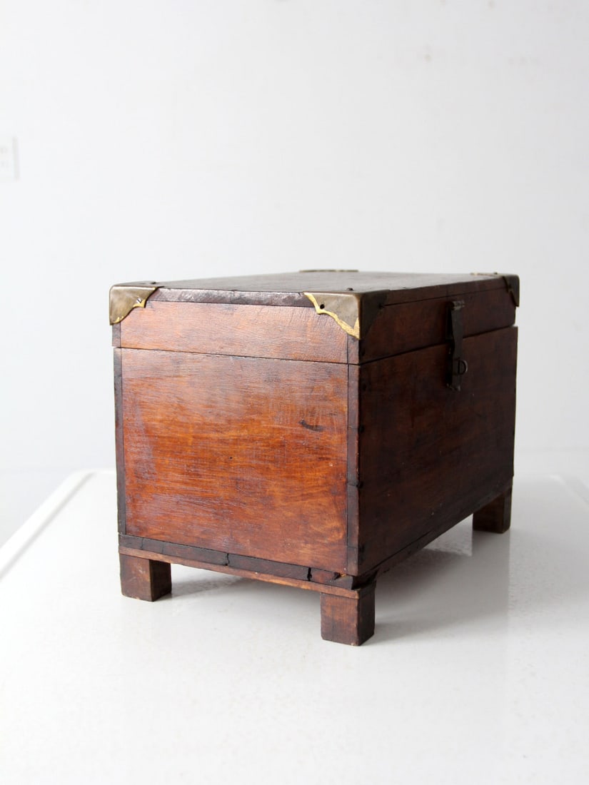 Early 20th Century Antique Wooden Storage Chest with Brass Accents - 5