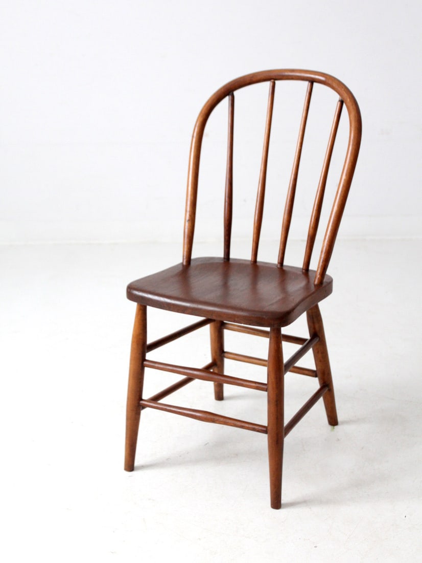 Antique Windsor Spindle Back Chair Classic Farmhouse Style (1 of 10)
