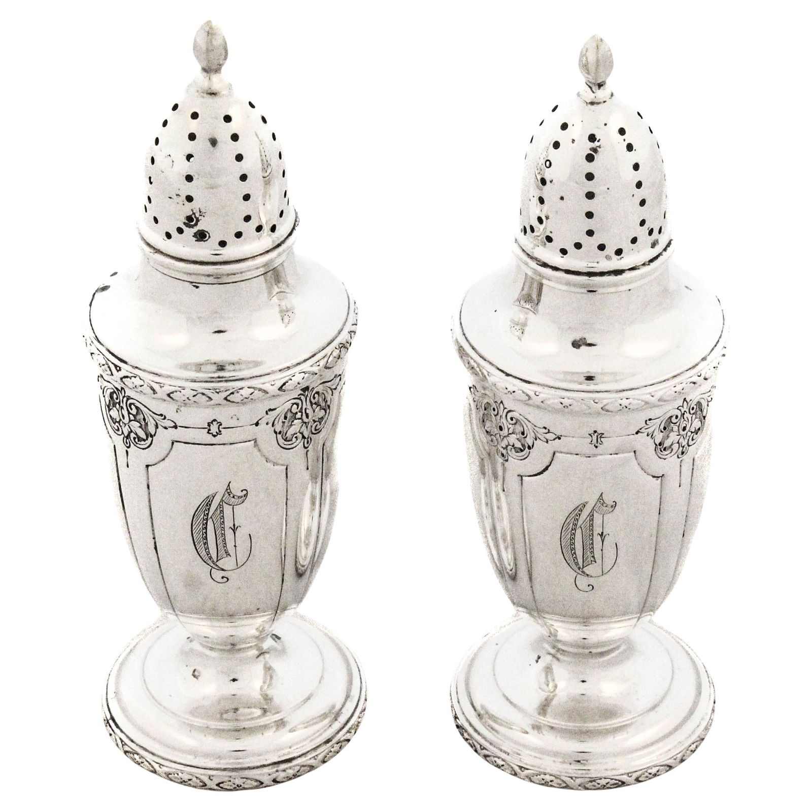 Towle Silversmiths Sterling Silver Salt Shakers D'Orleans Pattern 1923 Pair (1 of 6)