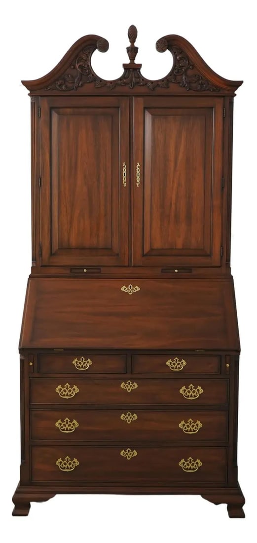 Henkel Harris Model 6016 Chippendale Walnut Secretary Desk 1988: Henkel Harris Model 6016 Chippendale Walnut Secretary Desk 1988 This exquisite Henkel Harris Walnut Blind Door Secretary Desk, crafted around 1988, features a classic Chippendale design and high-quali