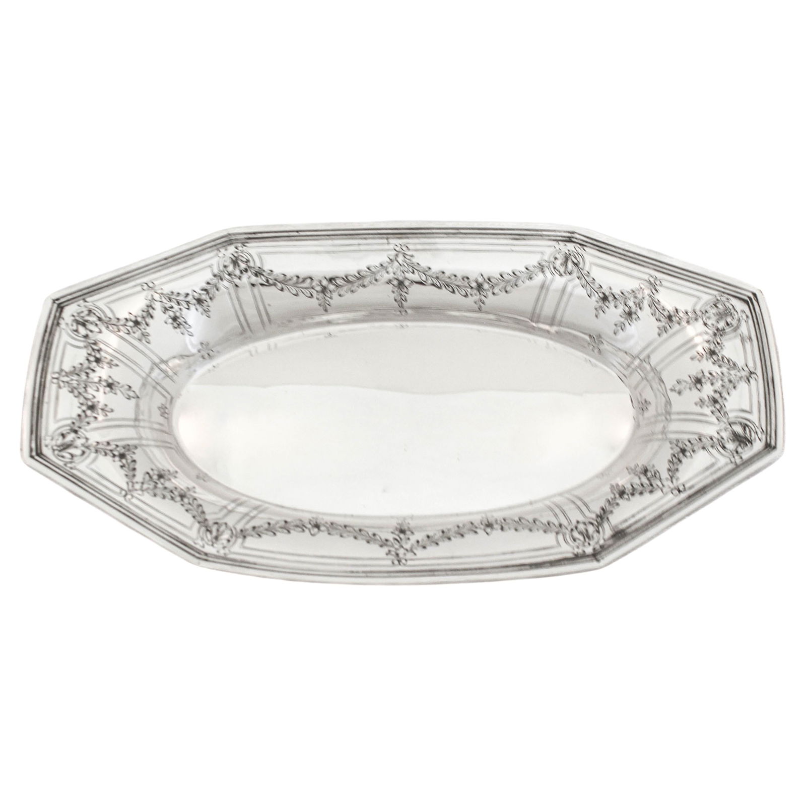Meriden Britannia Sterling Silver Breadbasket 1900-1909 Faceted Edge (1 of 5)