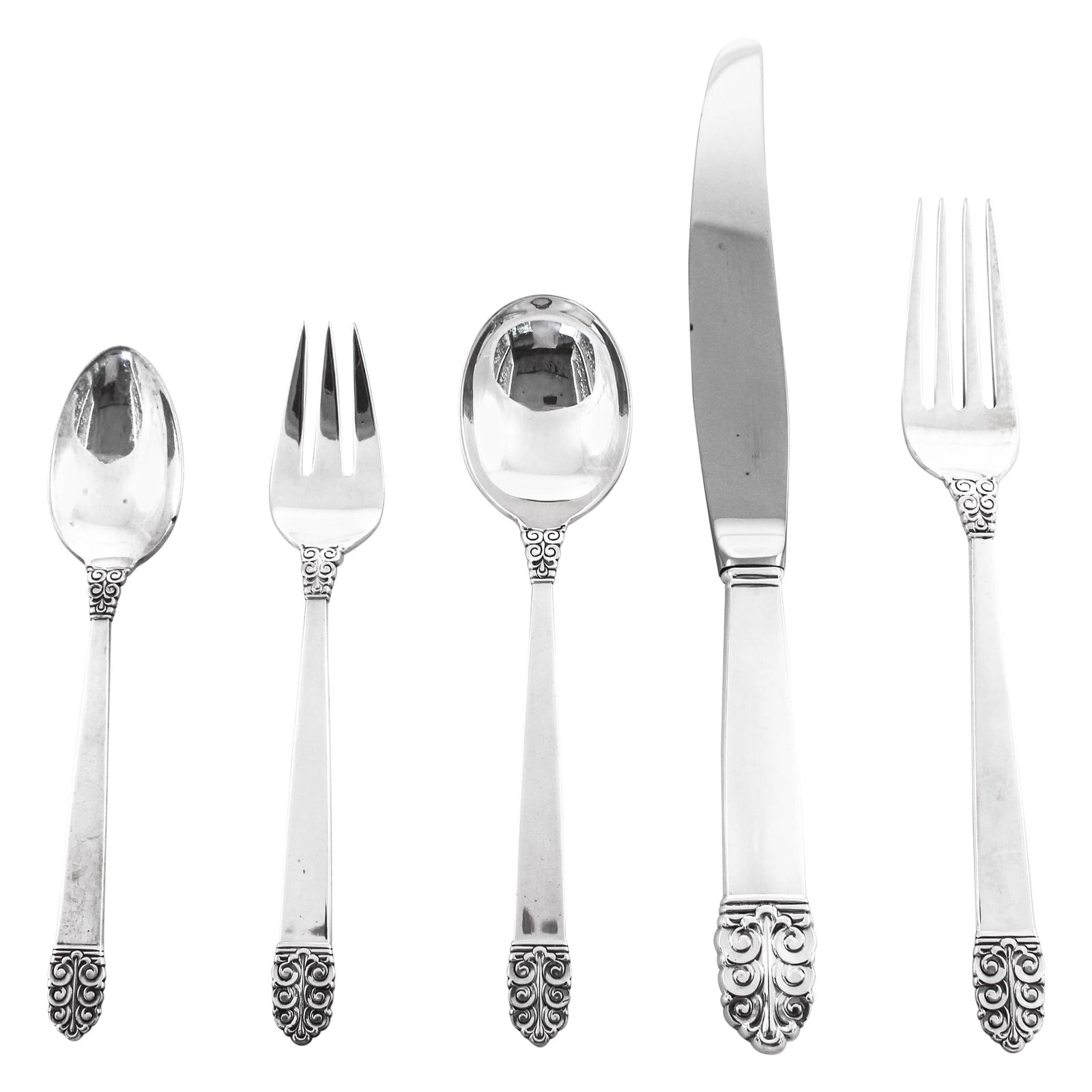 International Silver Sterling Flatware Set for 16, 80 Pieces, Vintage 1946 (1 of 7)