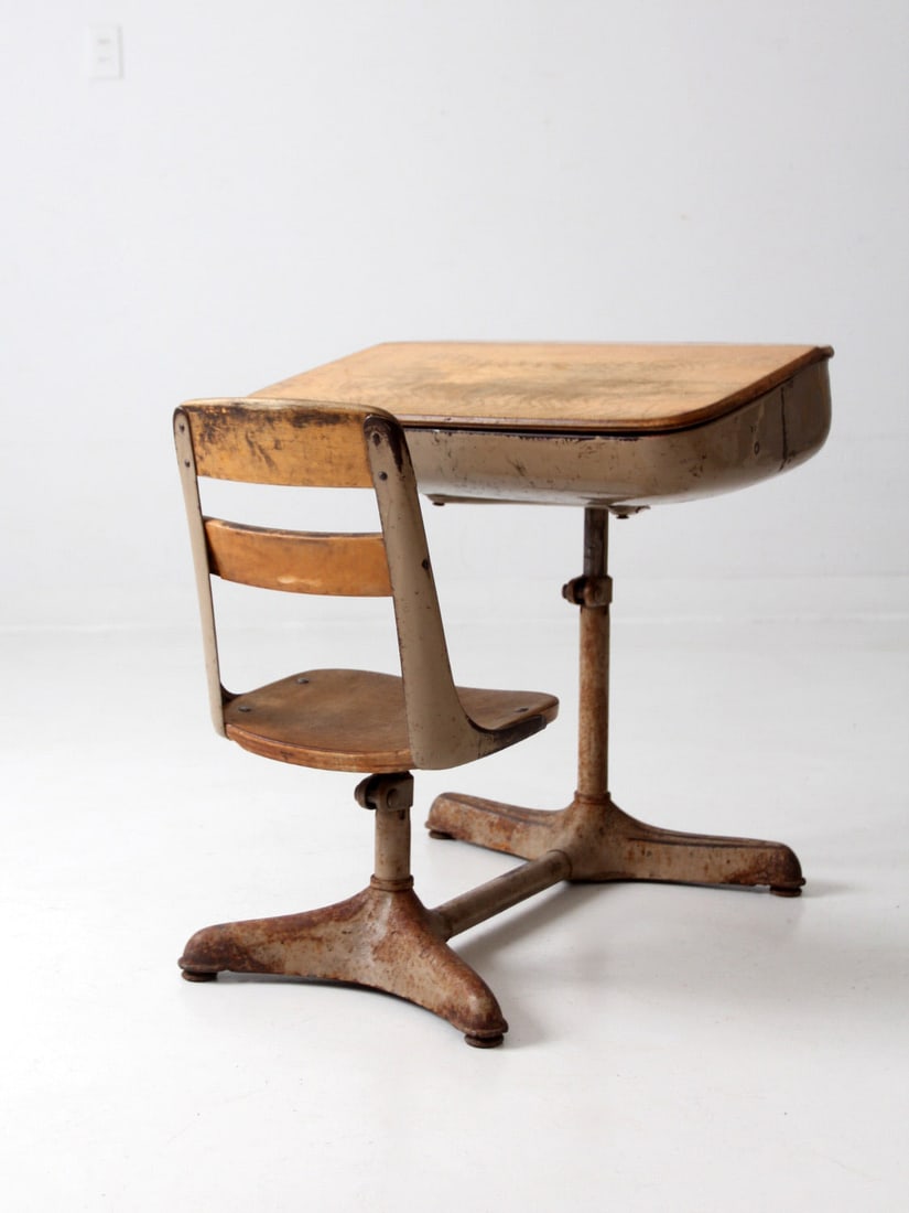 Vintage American Chair Company School Desk and Swiveling Chair Set (1 of 16)