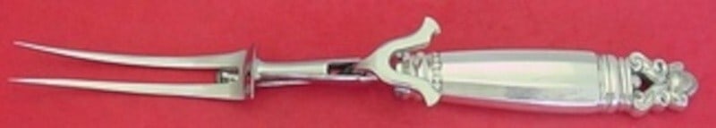 Georg Jensen Acorn Sterling Silver 11 Inch Carving Fork: Georg Jensen Acorn Sterling Silver 11 Inch Carving Fork Elevate your dining experience with this exquisite Acorn roast carving fork by Georg Jensen. Crafted from sterling silver, this fork features a