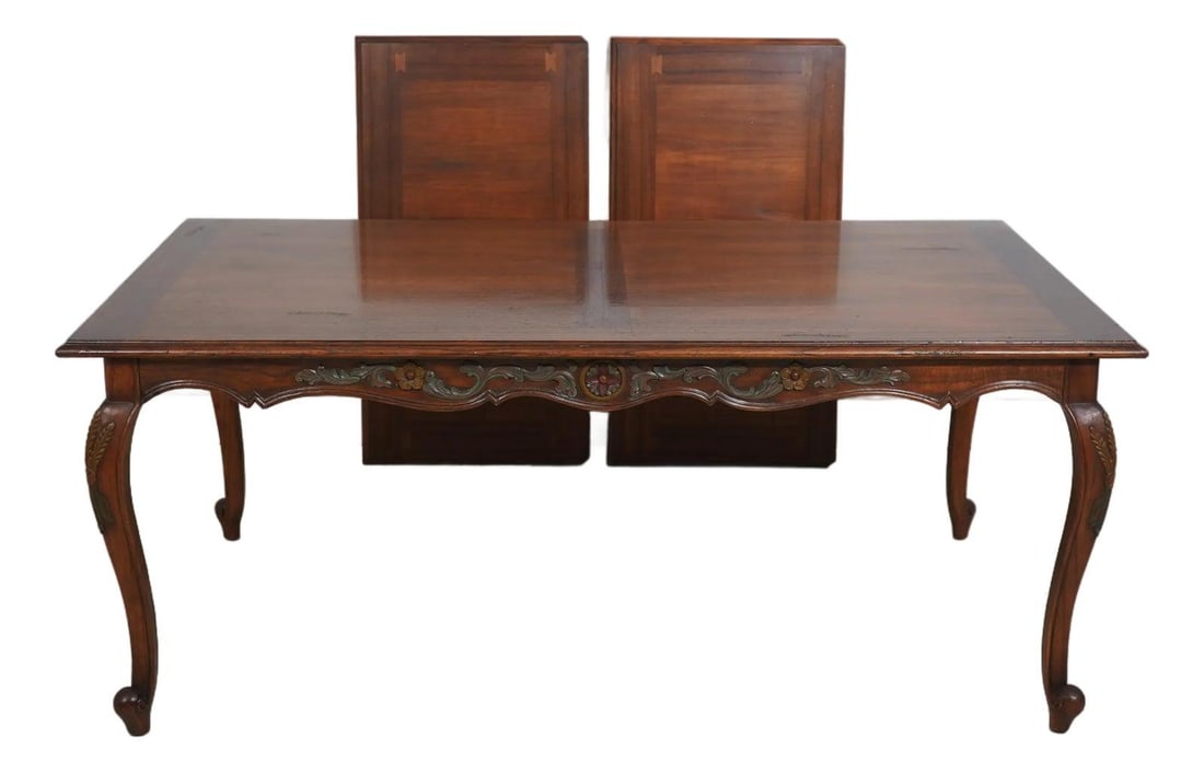 Vintage French Walnut Dining Table with Queen Anne Legs: Vintage French Walnut Dining Table with Queen Anne Legs This exquisite Vintage French Refectory Walnut Dining Table showcases exceptional craftsmanship and timeless design. Approximately 60 years old,