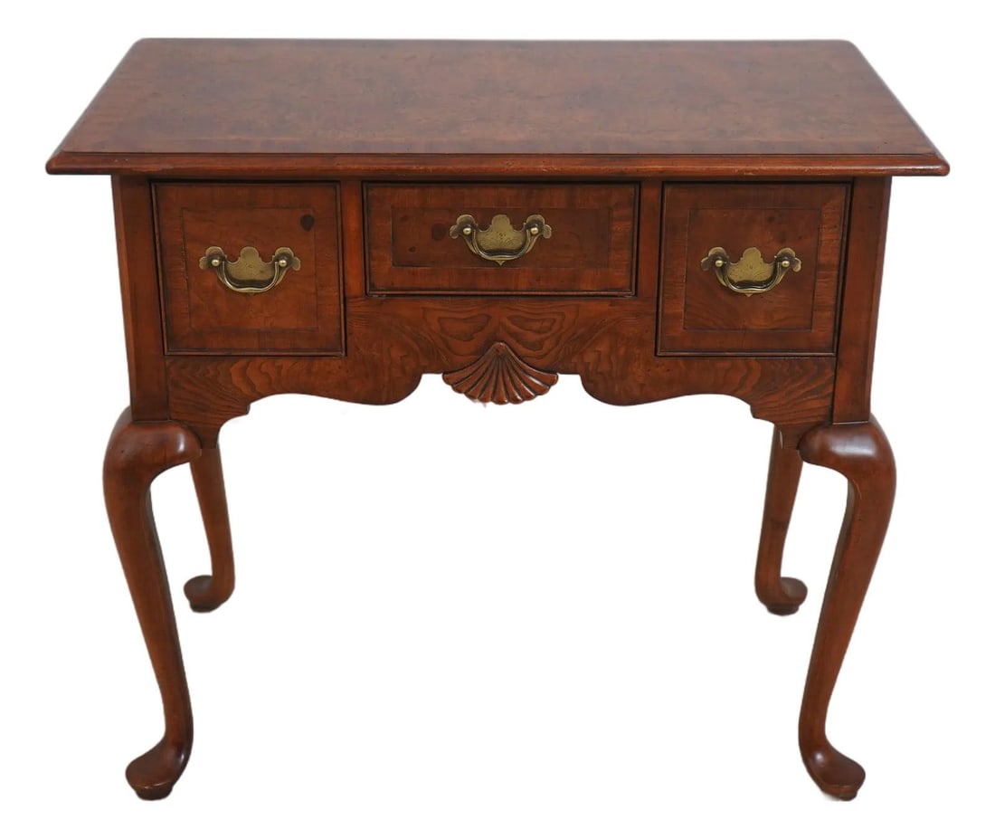 Hekman George III Walnut Lowboy Dressing Table with Brass Hardware: Hekman George III Walnut Lowboy Dressing Table with Brass Hardware This exquisite Hekman George III English Style Walnut Dressing Table Lowboy showcases the elegance of classic furniture design. Const