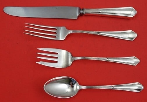 Duncan Phyfe Sterling Silver 4-Piece Place Setting by Frank Whiting: Duncan Phyfe Sterling Silver 4-Piece Place Setting by Frank Whiting This exquisite 4-piece place setting in the Duncan Phyfe pattern by Frank Whiting is crafted from high-quality sterling silver. Each