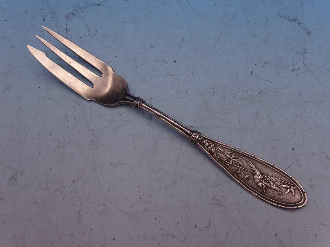 Whiting Japanese Sterling Silver 3-Tine Pastry Fork Victorian 6 1/8": Whiting Japanese Sterling Silver 3-Tine Pastry Fork Victorian 6 1/8" This exquisite pastry fork, crafted by Whiting Manufacturing Company, features a 3-tine design and measures 6 1/8 inches in