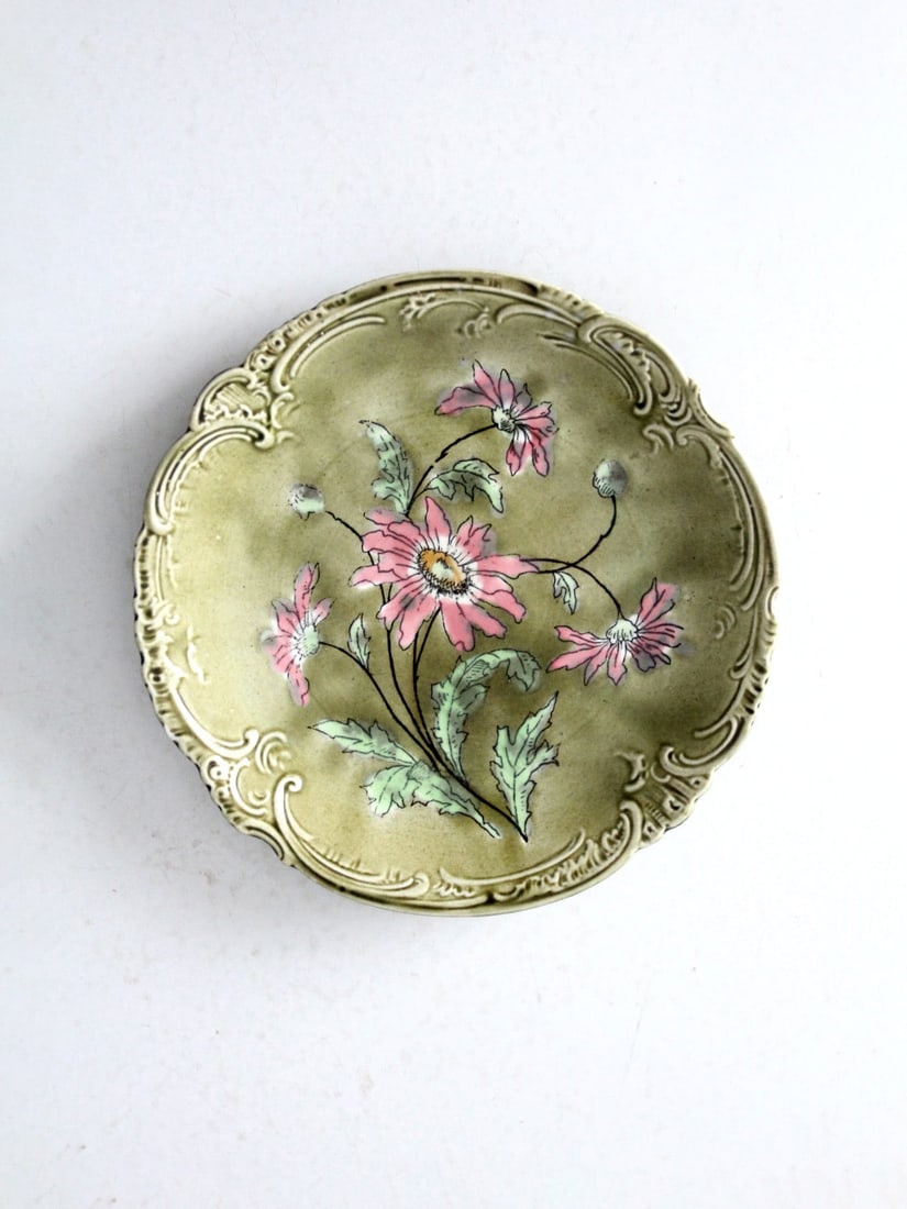 Antique Ludwig Wessel Imperial-Bonn Majolica Plate 7.75 inch Olive Green (1 of 8)