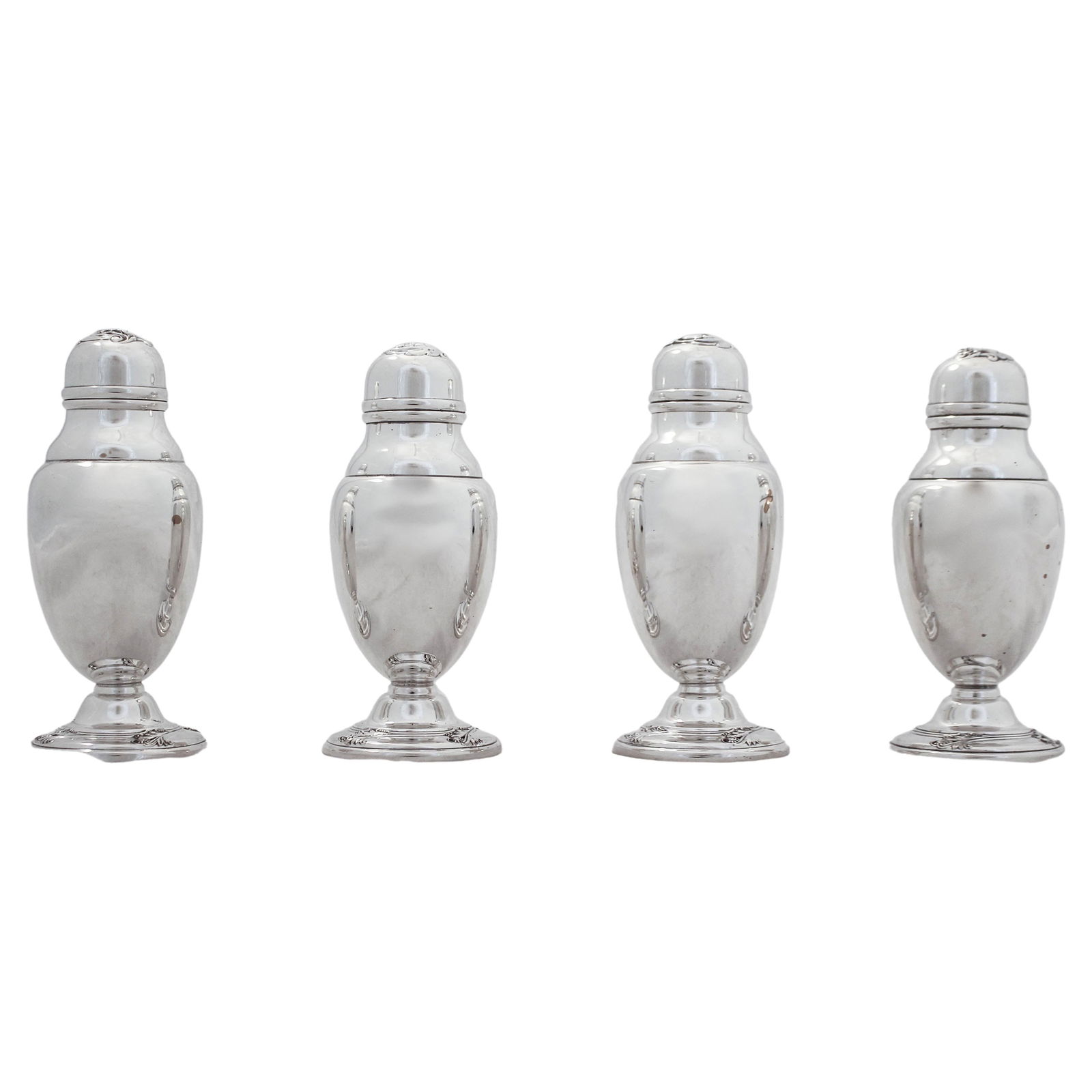 International Silver Set of 4 Sterling Silver Salt Shakers Spring Glory 1942 (1 of 6)